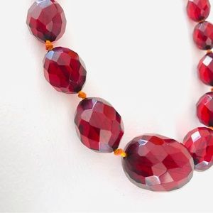 ART DECO BIG CHERRY AMBER BAKELITE BEAD NECKLACE 34”FACETED GRADUATED